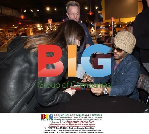 LENNY KRAVITZ signs autographs in Montreal