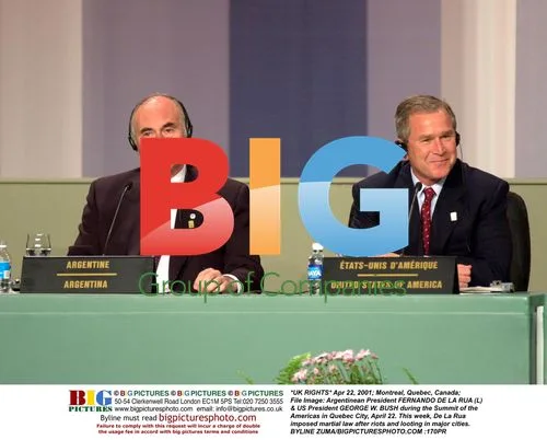 Argentinean President De La Rua and US President Bush at Summit of Americas