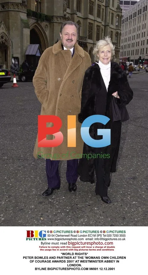 PETER BOWLES AND PARTNER AT CHILDREN OF COURAGE AWARDS 2001