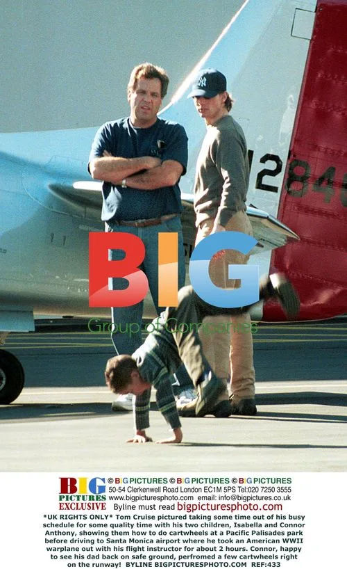 Tom Cruise spends time with kids
