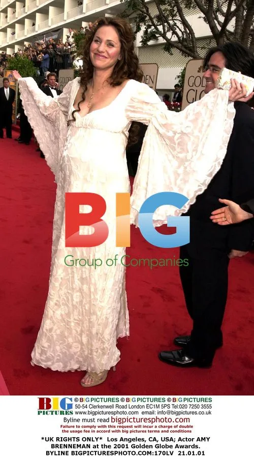 Amy Brenneman at 2001 Golden Globes