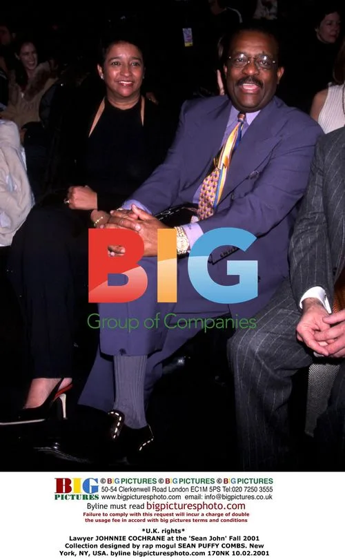 Lawyer Johnnie Cochrane at Sean John Fashion Show