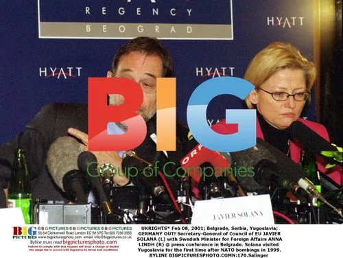 Javier Solana and Anna Lindh at press conference in Belgrade