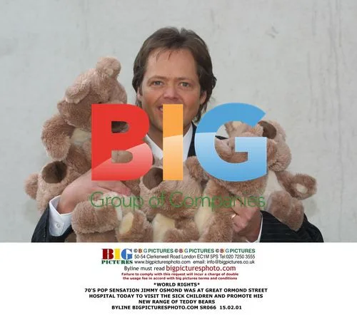 Jimmy Osmond visits sick kids at Great Ormond St