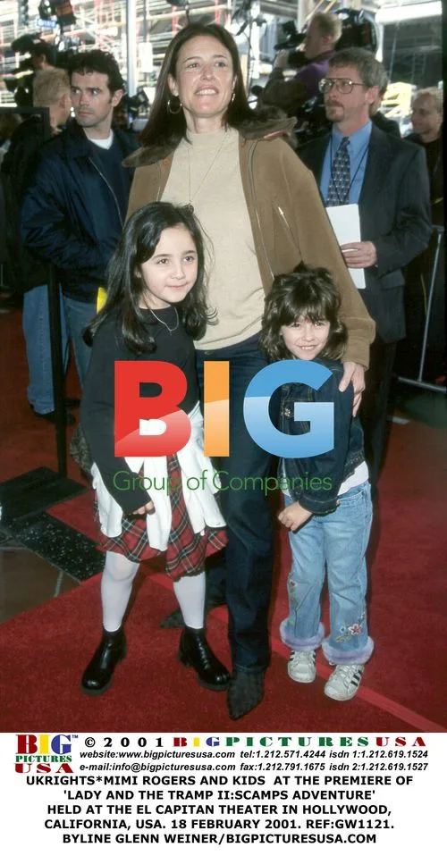 Mimi Rogers and Kids at 'Lady and the Tramp II' Premiere