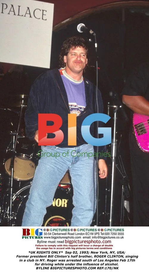 Roger Clinton Sings in NY Club