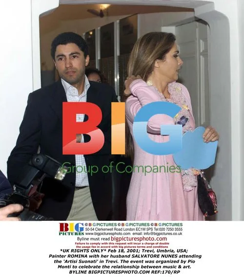 Painter ROMINA with husband SALVATORE NUNES at 'Artisi Suonati'