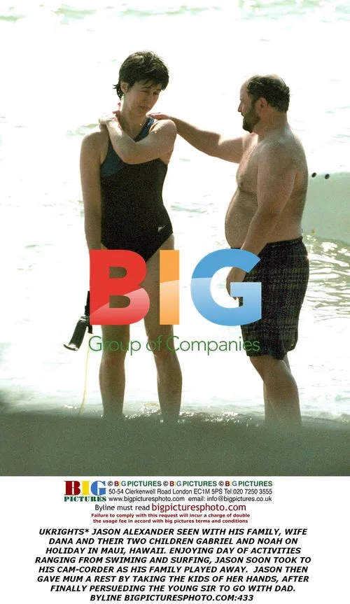 Jason Alexander and Family on Maui Vacation