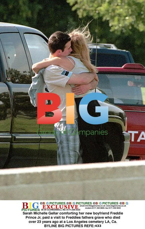 Sarah Michelle Gellar and Freddie Prince Jr. at Graveside