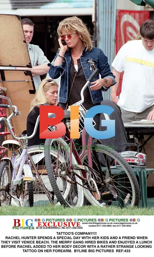 Rachel Hunter Gets Tattoo with Kids