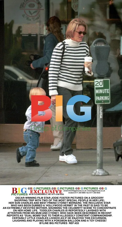 Jodie Foster Grocery Shopping with Son and Friend