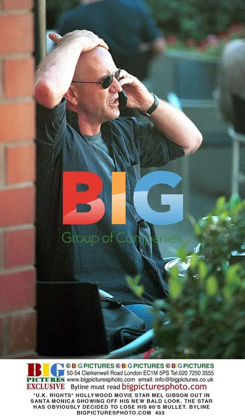 Mel Gibson Debuts Bald Look in Santa Monica