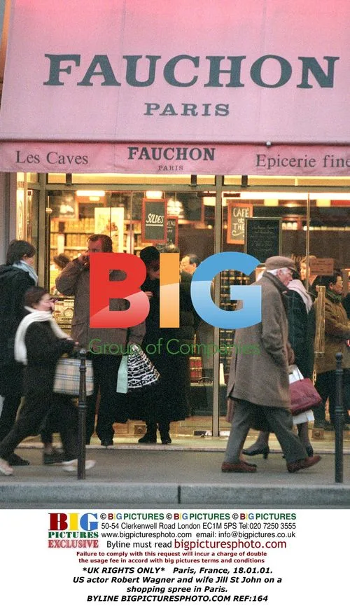 Robert Wagner and Jill St John shopping in Paris