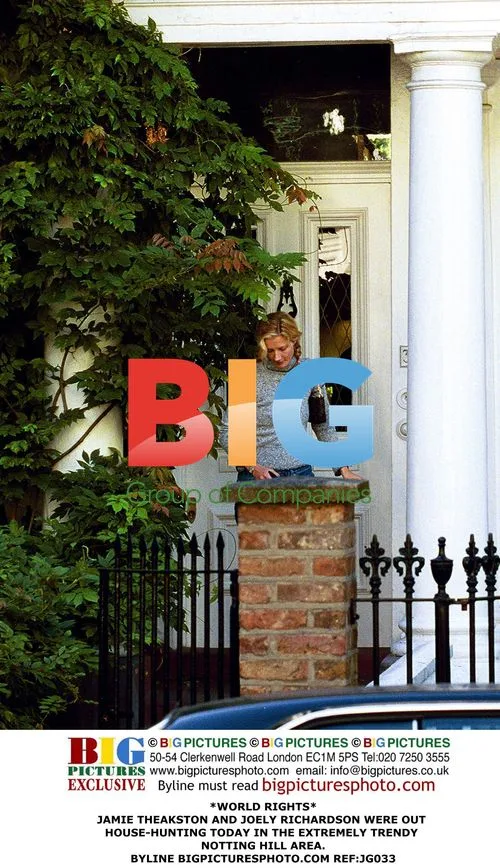 JAMIE THEAKSTON AND JOELY RICHARDSON HOUSE HUNTING