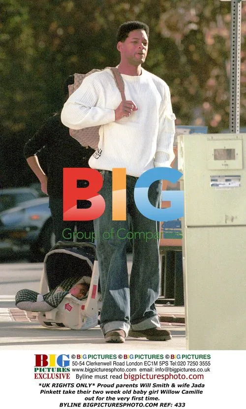 Will Smith & Jada Pinkett take newborn Willow out