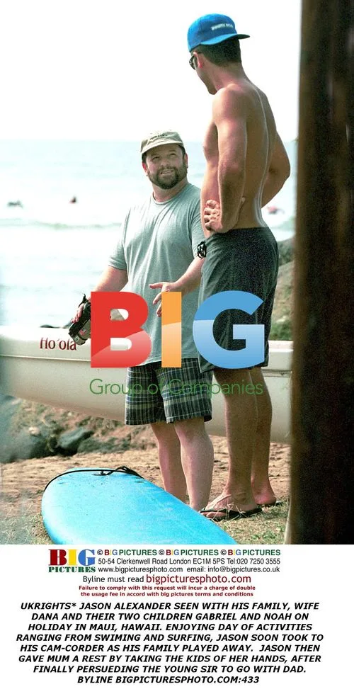 Jason Alexander and Family Vacation in Maui