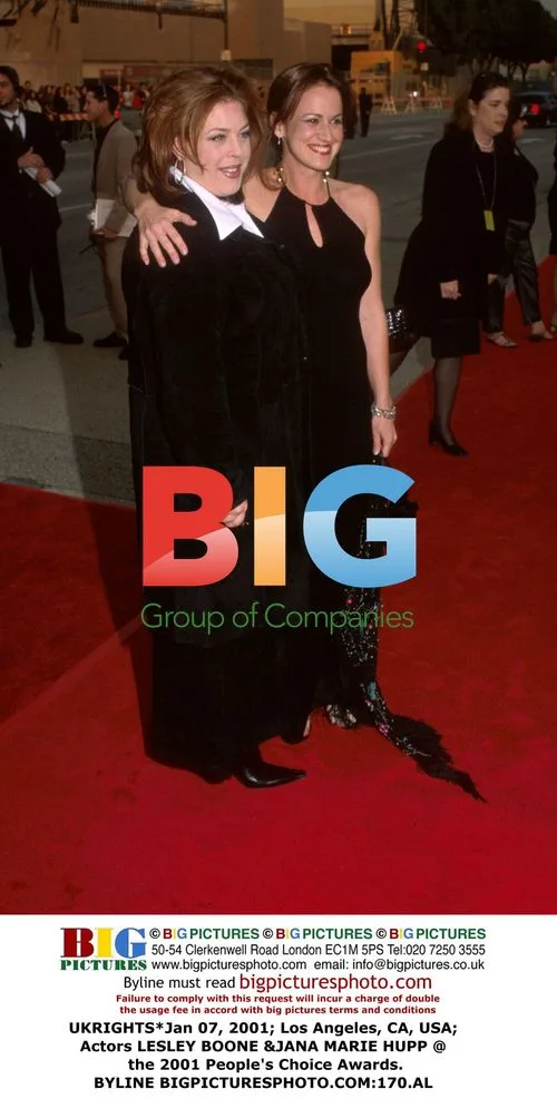 Lesley Boone & Jana Marie Hupp at 2001 People's Choice Awards