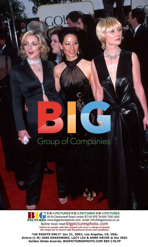 Actors JANE KRAKOWSKI, LUCY LIU & ANNE HECHE at 2001 Golden Globes