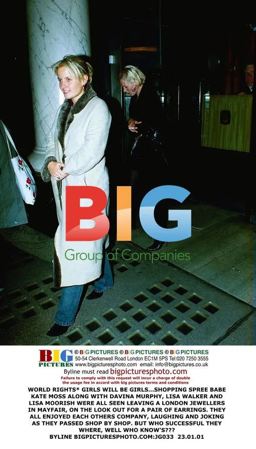 Kate Moss and friends go on a shopping spree