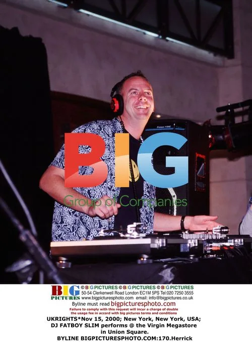 DJ FATBOY SLIM performs at Virgin Megastore