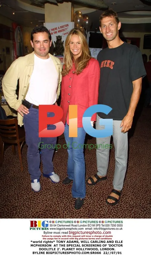 TONY ADAMS, WILL CARLING AND ELLE MCPHERSON AT 'DOCTOR DOOLITLE 2' SCREENING