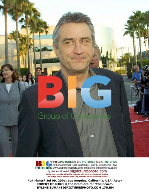 Robert De Niro and Angela Bassett at 'The Score' Premiere