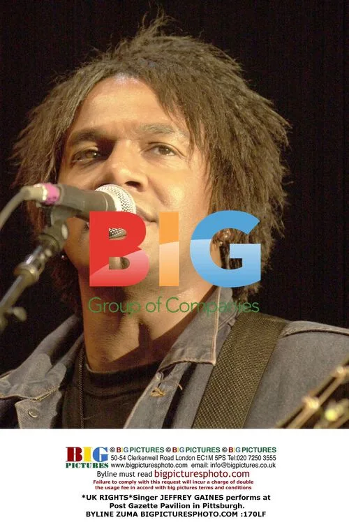Singer JEFFREY GAINES performs in Pittsburgh