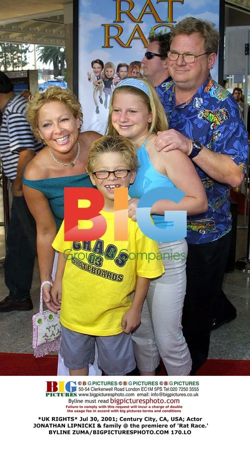 JONATHAN LIPNICKI & family at 'Rat Race' premiere