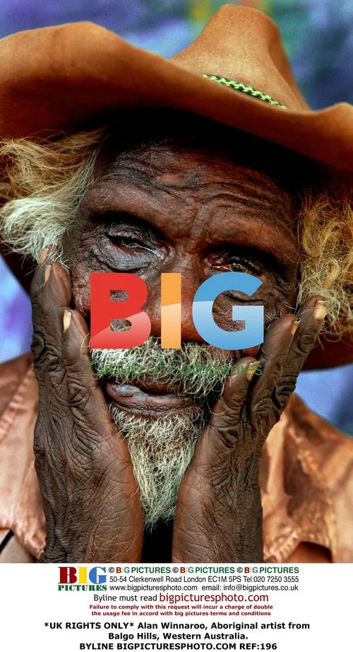 Alan Winnaroo, Aboriginal artist from Balgo Hills