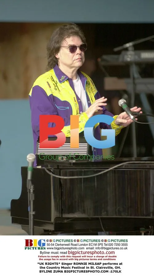 Singer RONNIE MILSAP performs at Country Music Festival