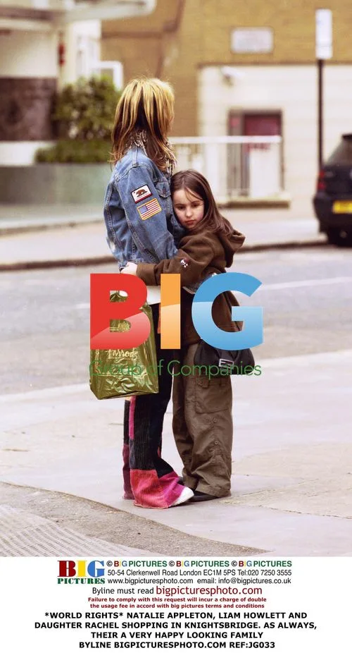 Natalie Appleton and Liam Howlett Shopping