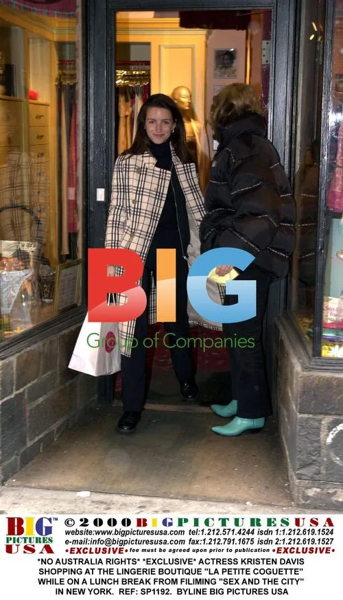 Kristen Davis Shopping in NYC