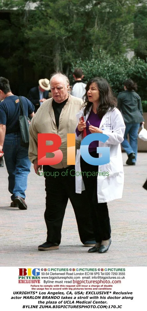 Reclusive Marlon Brando visits UCLA Medical Center