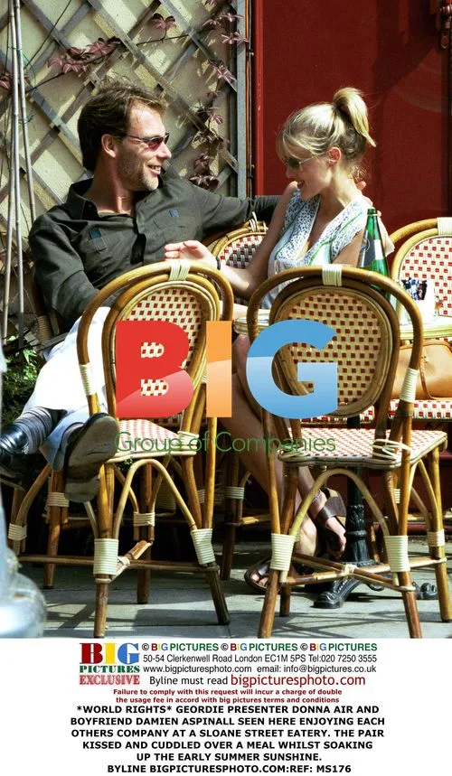 Donna Air and Damien Aspinall Kissing