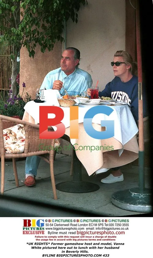 Vanna White out to lunch with husband