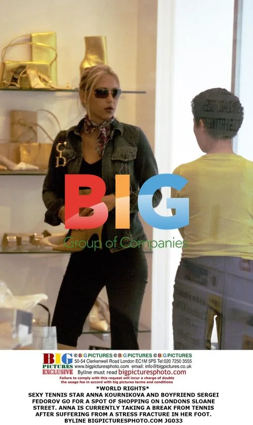 Anna Kournikova and Sergei Fedorov Shopping in London