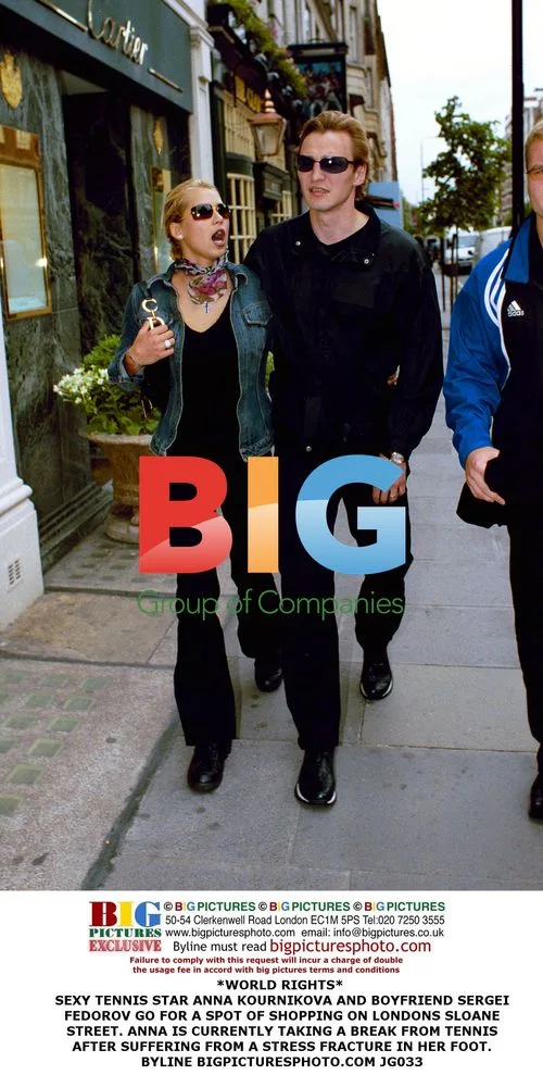 Anna Kournikova and Sergei Fedorov go shopping in London