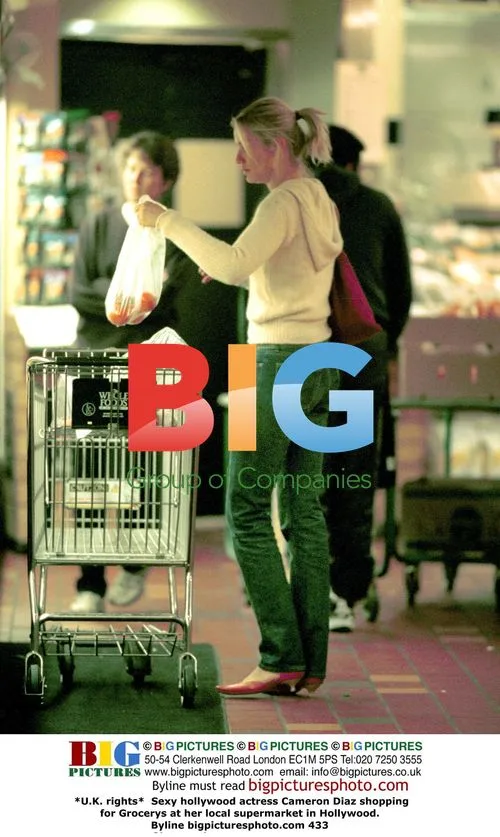 Cameron Diaz Shopping for Groceries