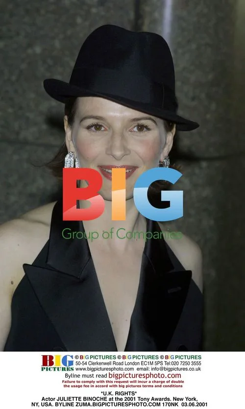 Juliette Binoche at 2001 Tony Awards