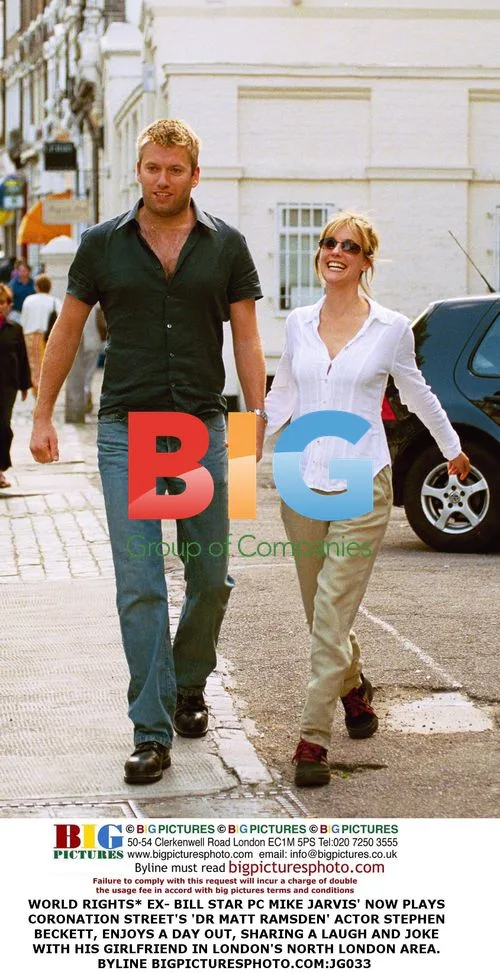 Stephen Beckett enjoys day out with girlfriend in North London