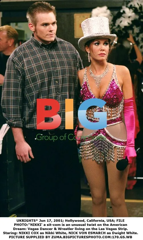 NIKKI sitcom stars Nikki Cox and Nick Von Esmarch