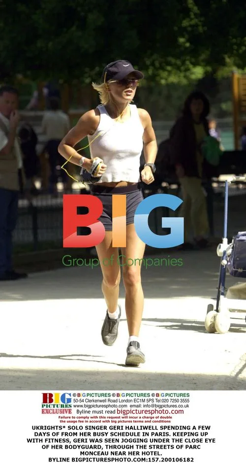 Geri Halliwell Jogging in Paris