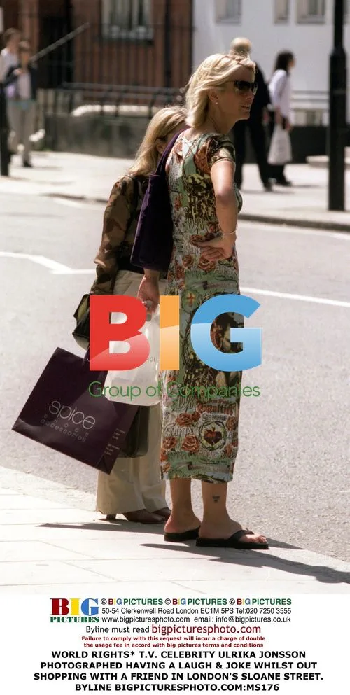 Ulrika Jonsson Shopping with Friend in London