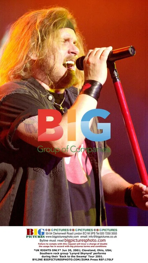 Lynyrd Skynyrd Performs in Cleveland