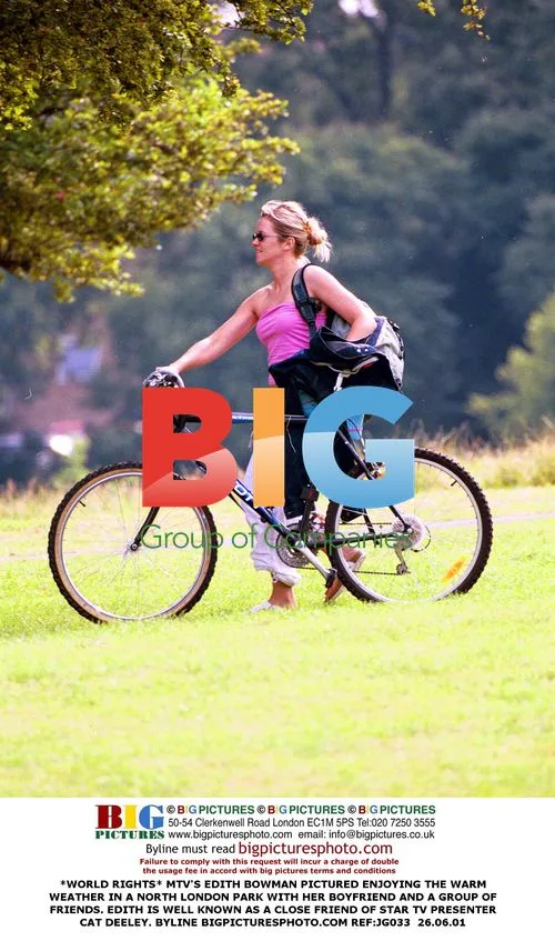 Edith Bowman Enjoys Park Time
