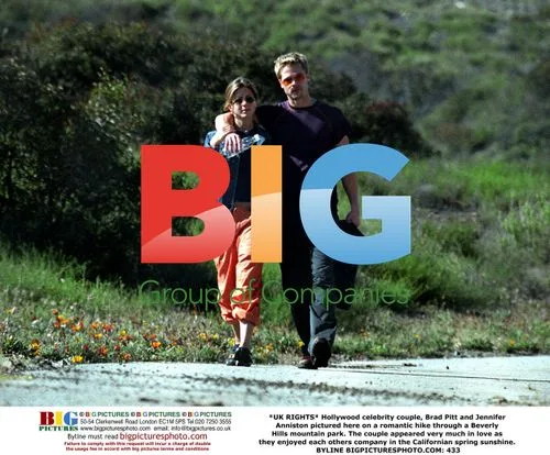 Brad Pitt and Jennifer Anniston Romantic Hike