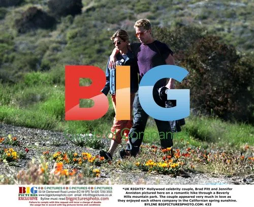 Brad Pitt and Jennifer Anniston on Romantic Hike