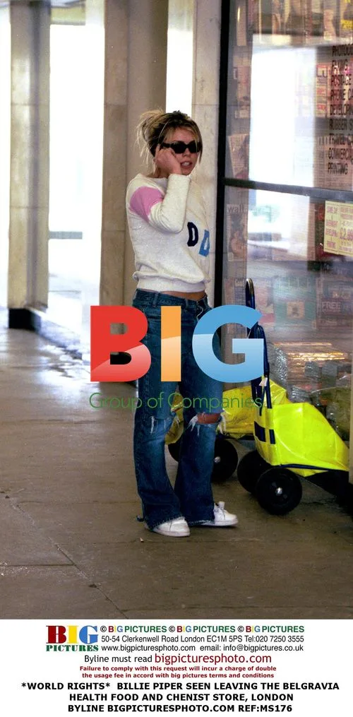 Billie Piper leaving Belgravia health food store