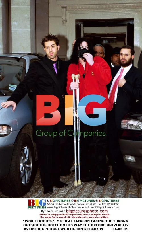 Michael Jackson Leaving Hotel for Oxford
