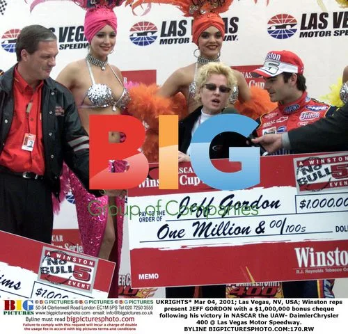 Jeff Gordon receives $1M bonus cheque